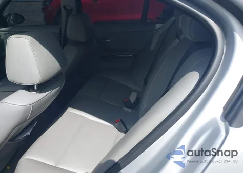 2008 BMW 328Xi из США, поврежденный, VIN WBAVC73528KP37985